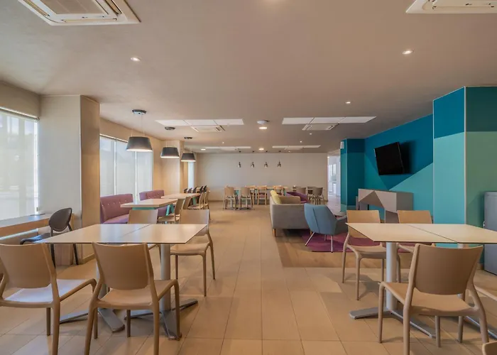 City Express Suites By Marriott Queretaro